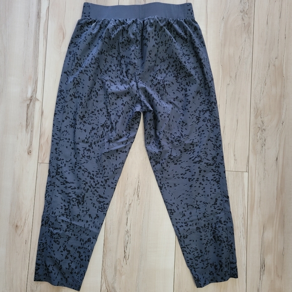 Z by Zella Animal Print Joggers - Size Small - Picture 6 of 7